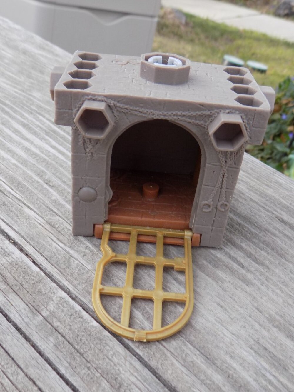CASTLE DUNGEN - Picture 4 of 10